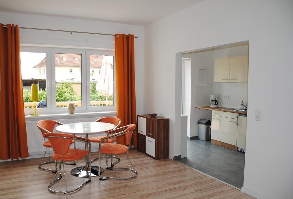 Ferienwohnung direkt in Sassnitz Zimmer foto